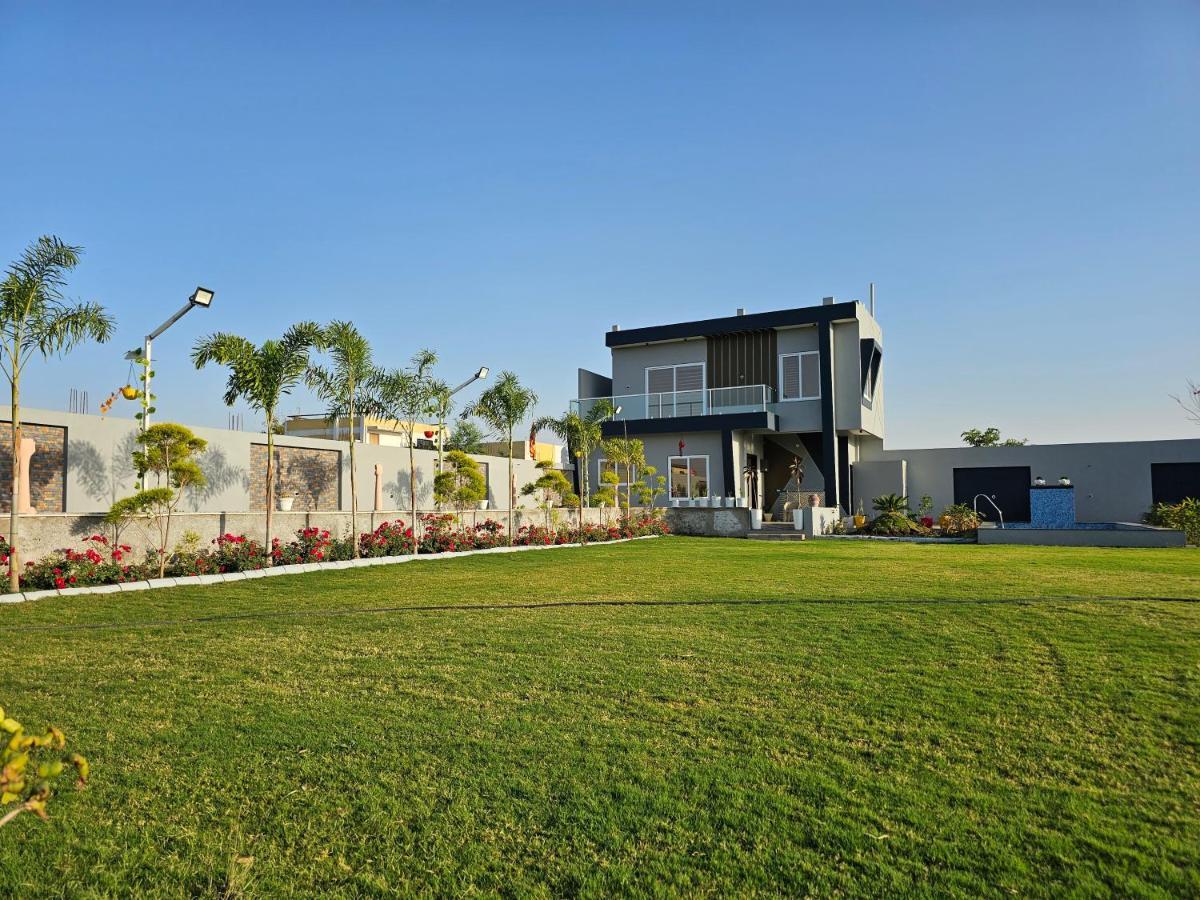 Villa Shree Ambe Farmhouse Ujjain Exterior foto