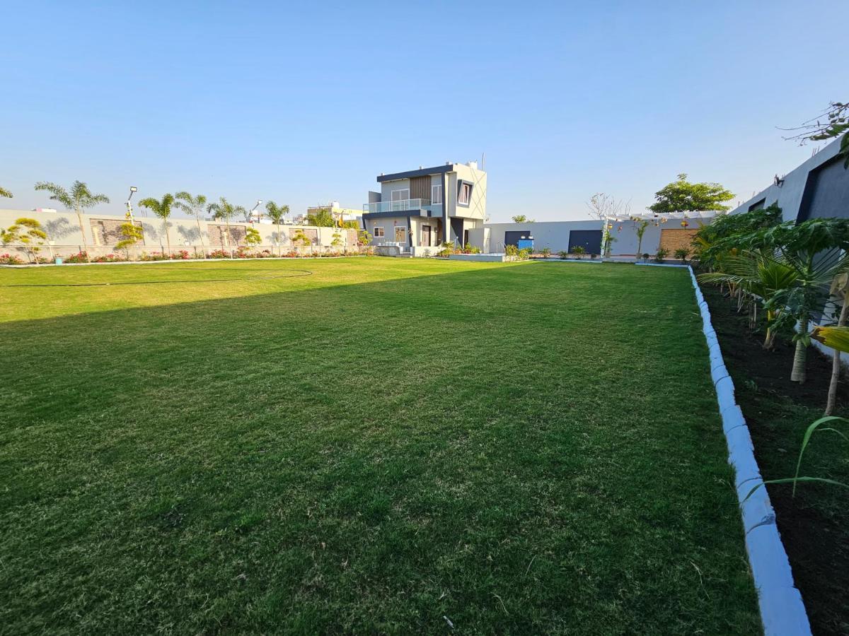 Villa Shree Ambe Farmhouse Ujjain Exterior foto